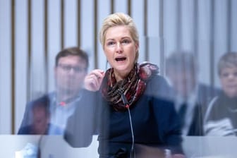 Manuela Schwesig (SPD) spricht im Landtag