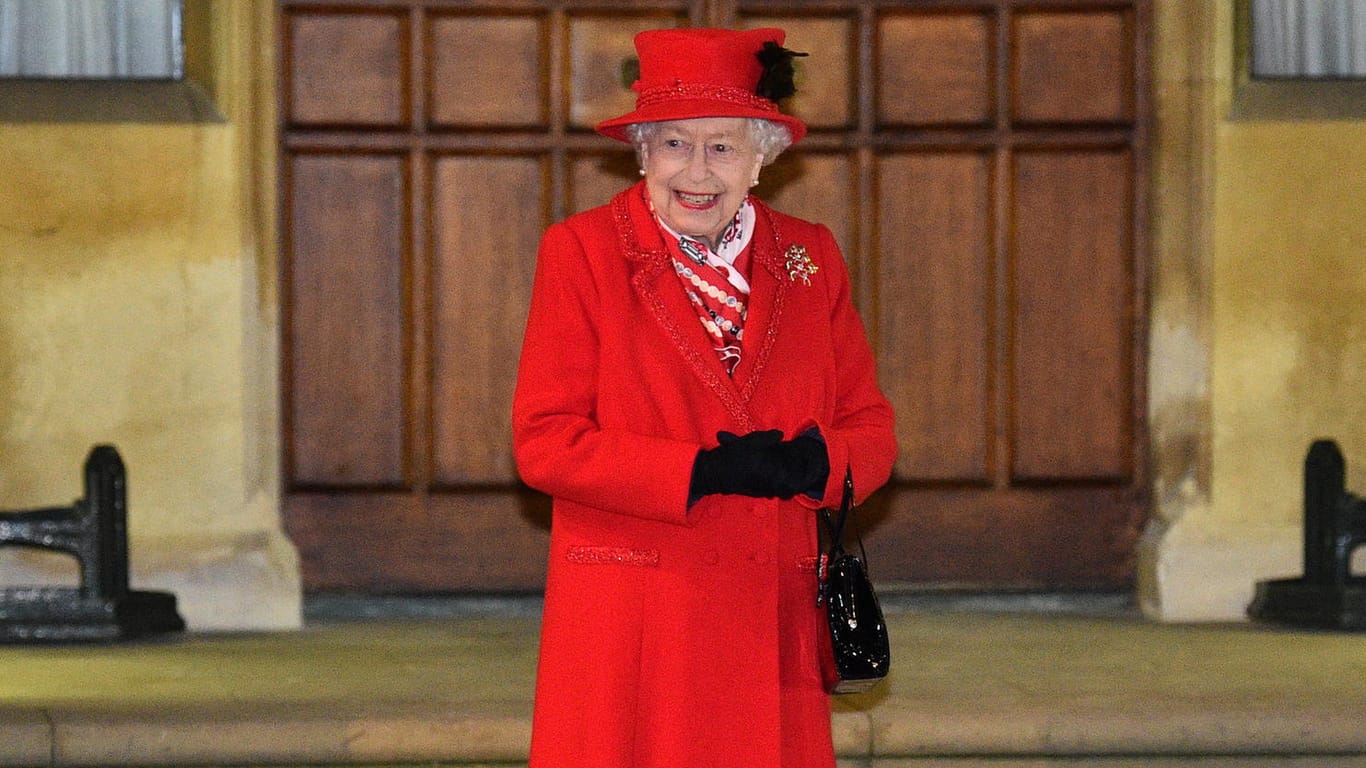Die Queen trifft ihre Premierminister traditionell zu einem Gespräch vor Weihnachten: In diesem Jahr muss das Treffen wegen des Brexits verschoben werden.