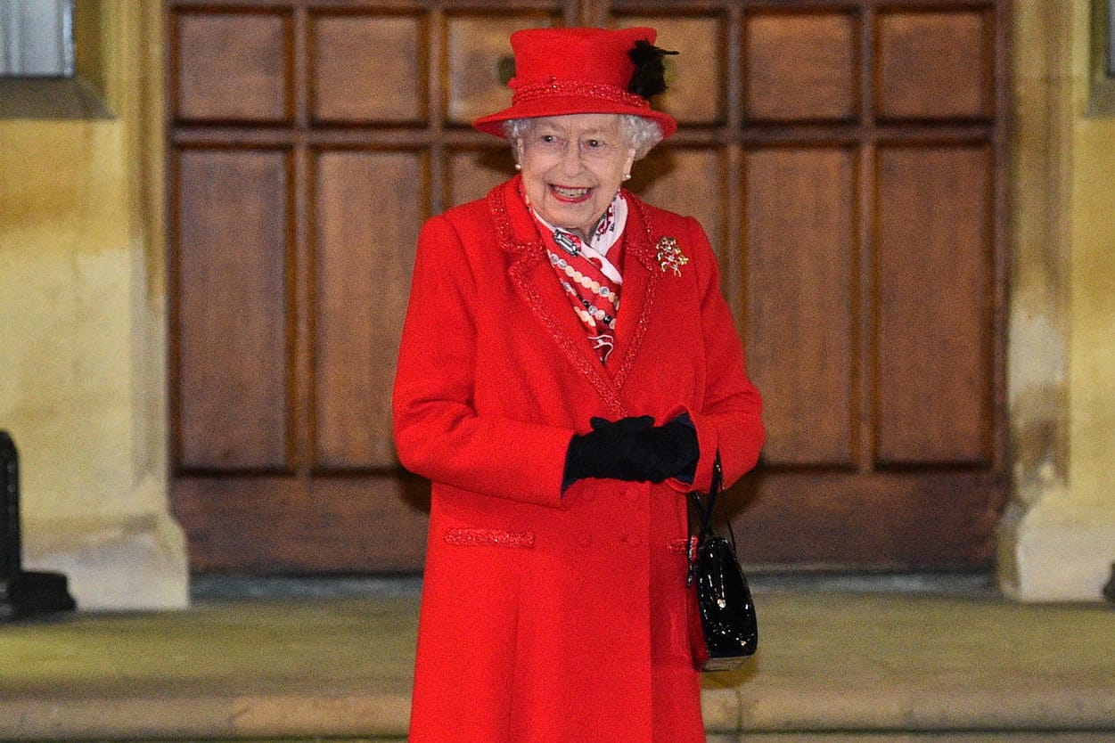 Die Queen trifft ihre Premierminister traditionell zu einem Gespräch vor Weihnachten: In diesem Jahr muss das Treffen wegen des Brexits verschoben werden.