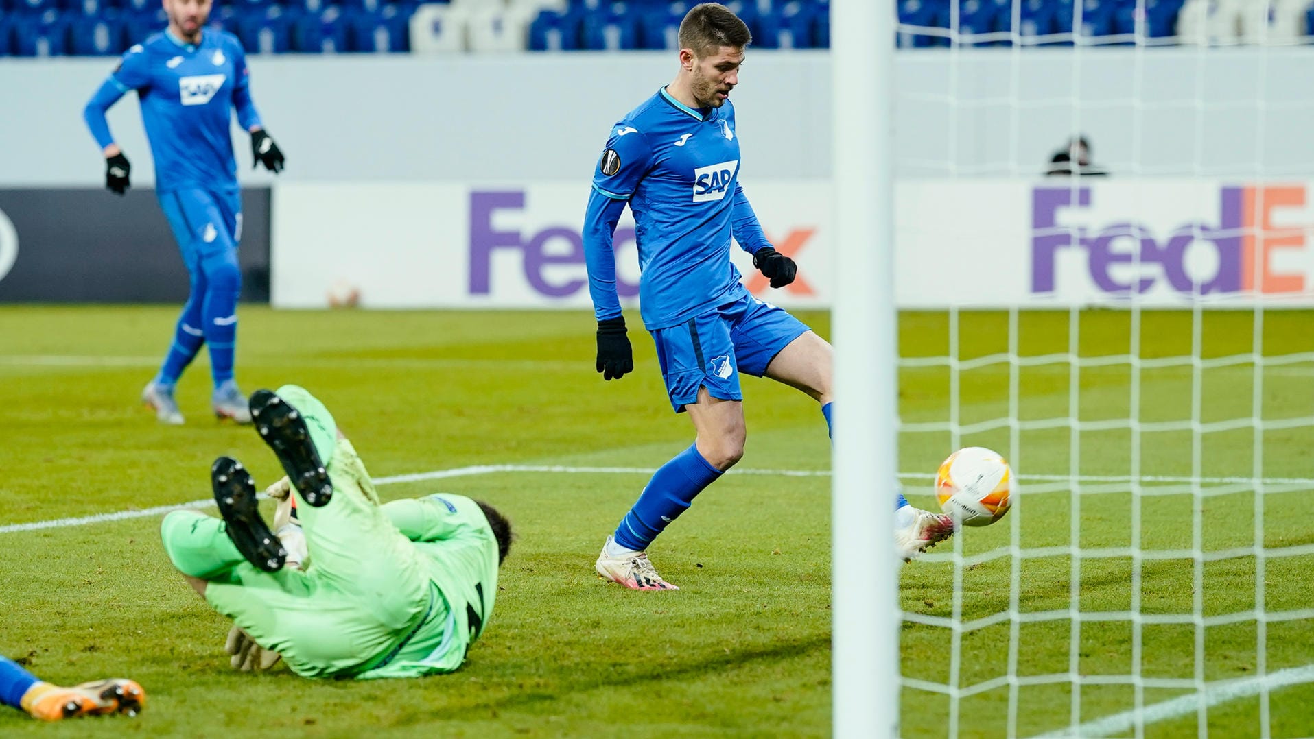 Starke Vorstellung: Hoffenheims Kramaric (r.) trifft gegen Gent.