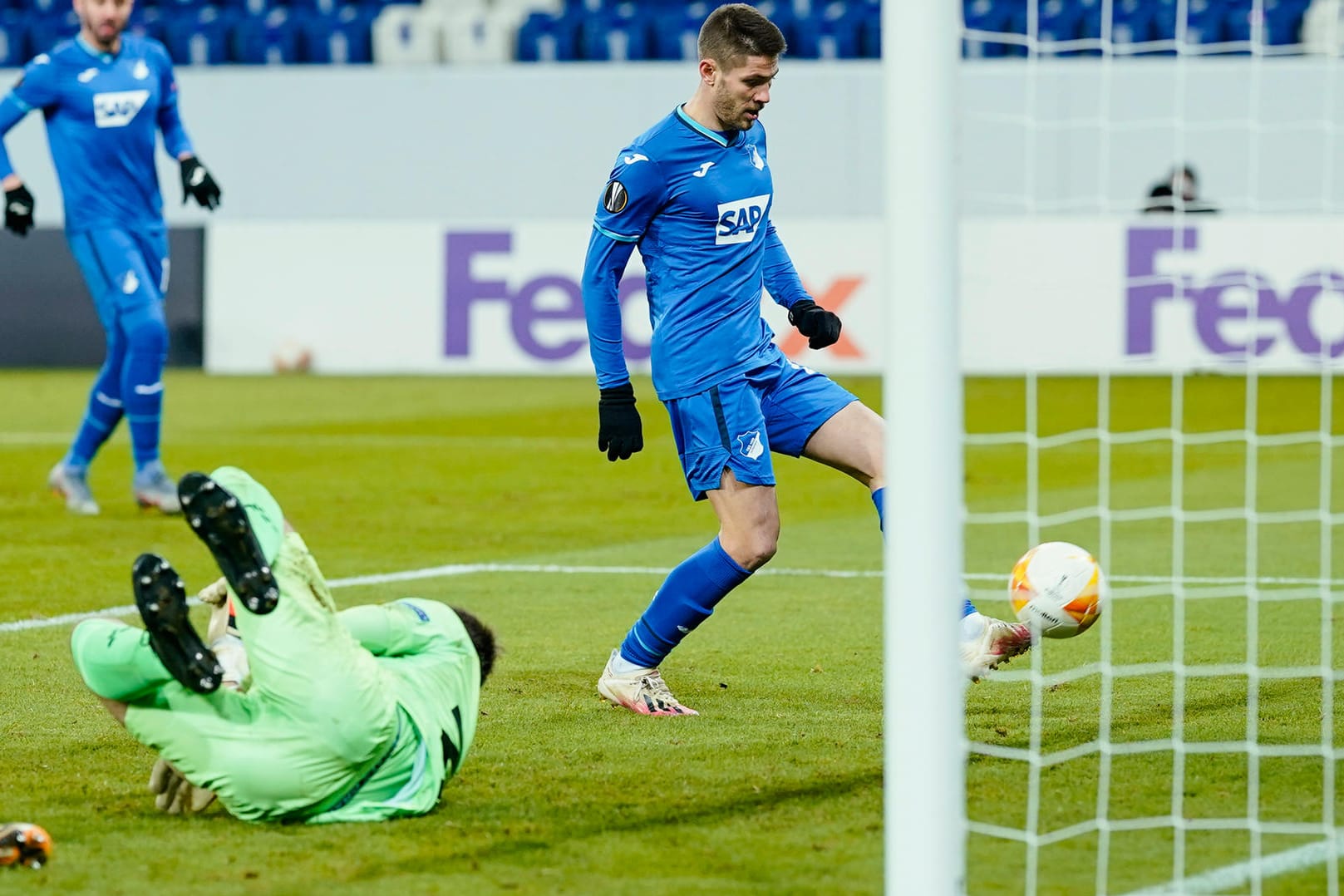 Starke Vorstellung: Hoffenheims Kramaric (r.) trifft gegen Gent.