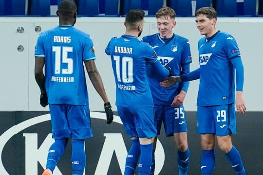 Die Spieler von 1899 Hoffenheim feiern das 1:0 beim Spiel gegen KAA Gent.