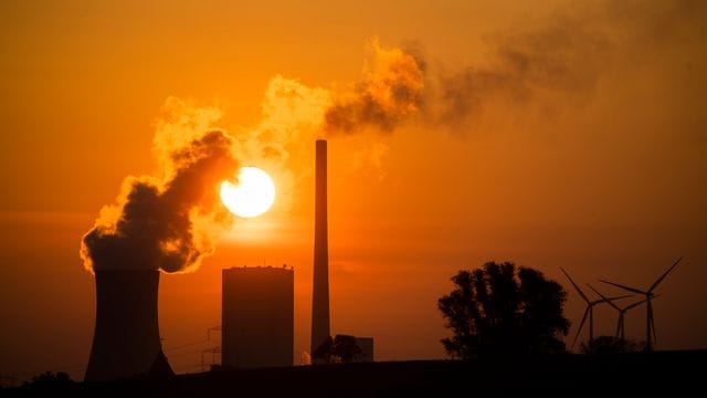Bis 2030 will die EU 55 Prozent weniger Treibhausgase ausstoßen als 1990. Bis 2030 will die EU 55 Prozent weniger Treibhausgase ausstoßen als 1990.
