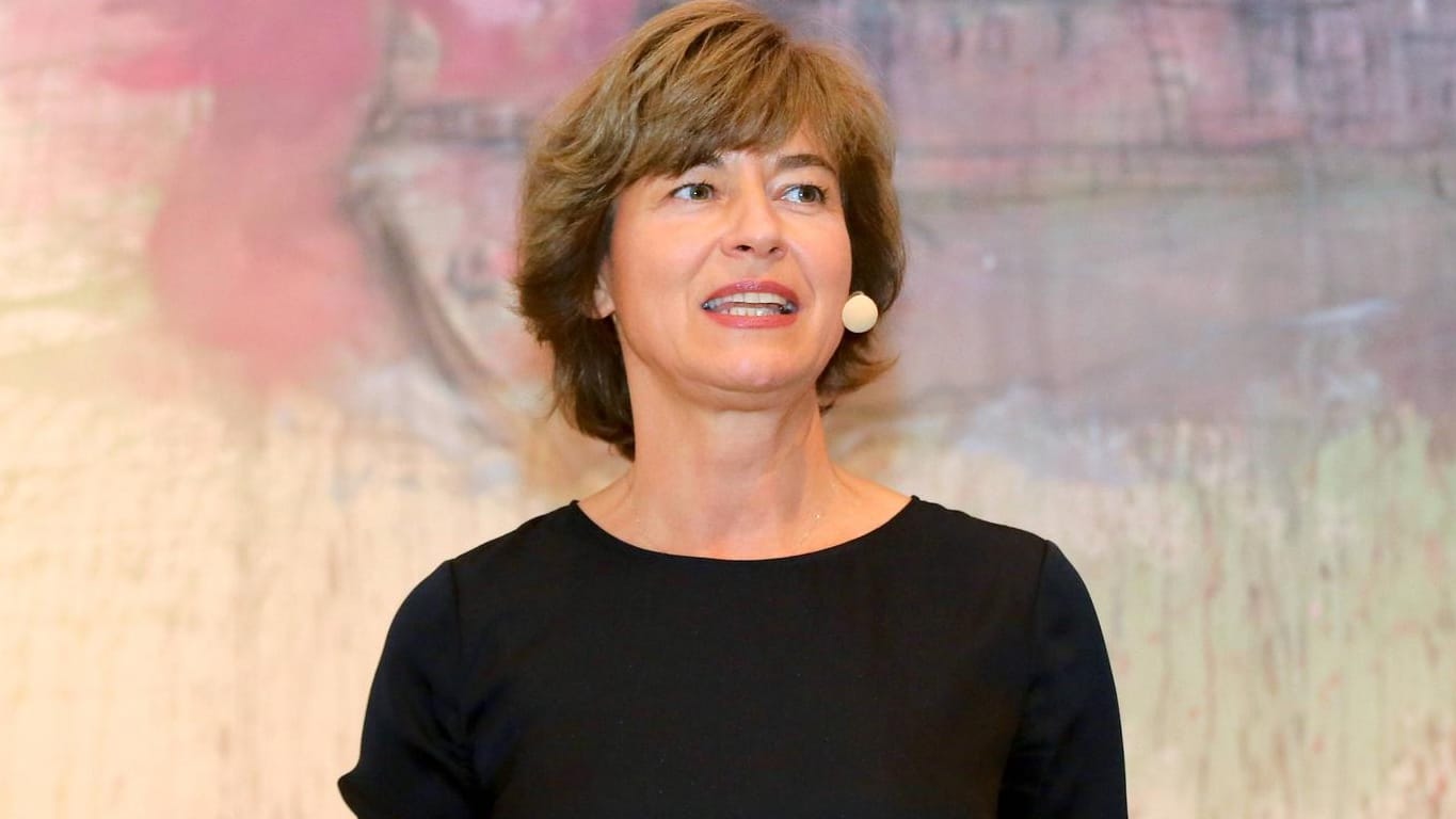 Maybritt Illner: Sie konnte die neueste Ausgabe ihrer gleichnamigen Sendung am Donnerstagabend nicht moderieren. Maybritt Illner: Sie konnte die neueste Ausgabe ihrer gleichnamigen Sendung am Donnerstagabend nicht moderieren.