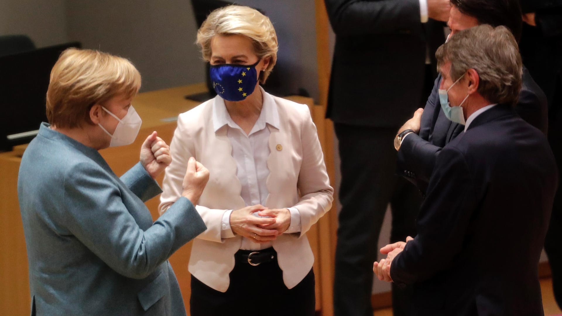 Kanzlerin Angela Merkel (v.l.) mit EU-Kommissionschefin Ursula von der Leyen und EU-Parlamentspräsident David Sassoli: Um die Klimaziele wurde stundenlang gerungen.