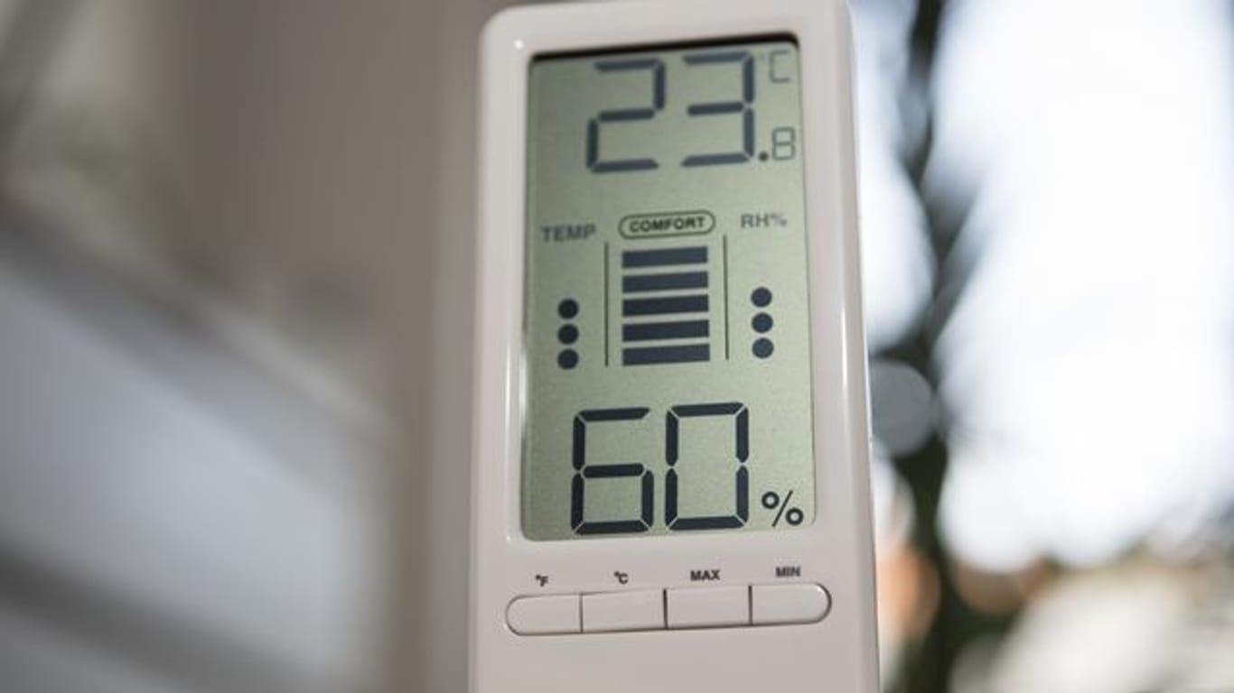 Ein Hygrometer misst in Räumen die relative Luftfeuchtigkeit.