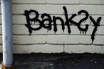 Eine Signatur des Künstlers Banksy: Wie der Graffito-Maler aussieht, weiß niemand.