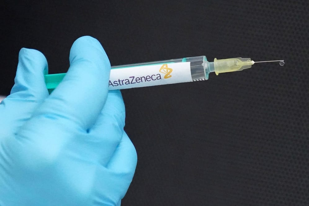 Impfstoff von AstraZeneca: Das britische Pharmaunternehmen erwägt, seinen Impfstoff mit dem russischen Sputnik V zu kombinieren.
