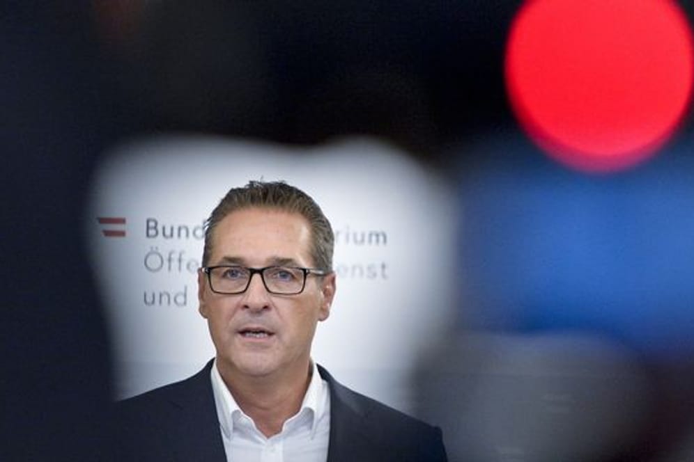 Die FPÖ hatte ihren langjährigen Ex-Chef Heinz-Christian Strache nach den Wirren um das Ibiza-Video und eine Spesenaffäre aus der Partei ausgeschlossen.