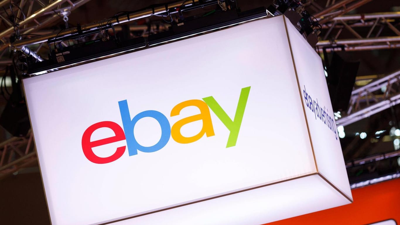 Das Logo von Ebay (Symbolbild): Auf Ebay Kleinanzeigen finden sich verschiedene Angebote.