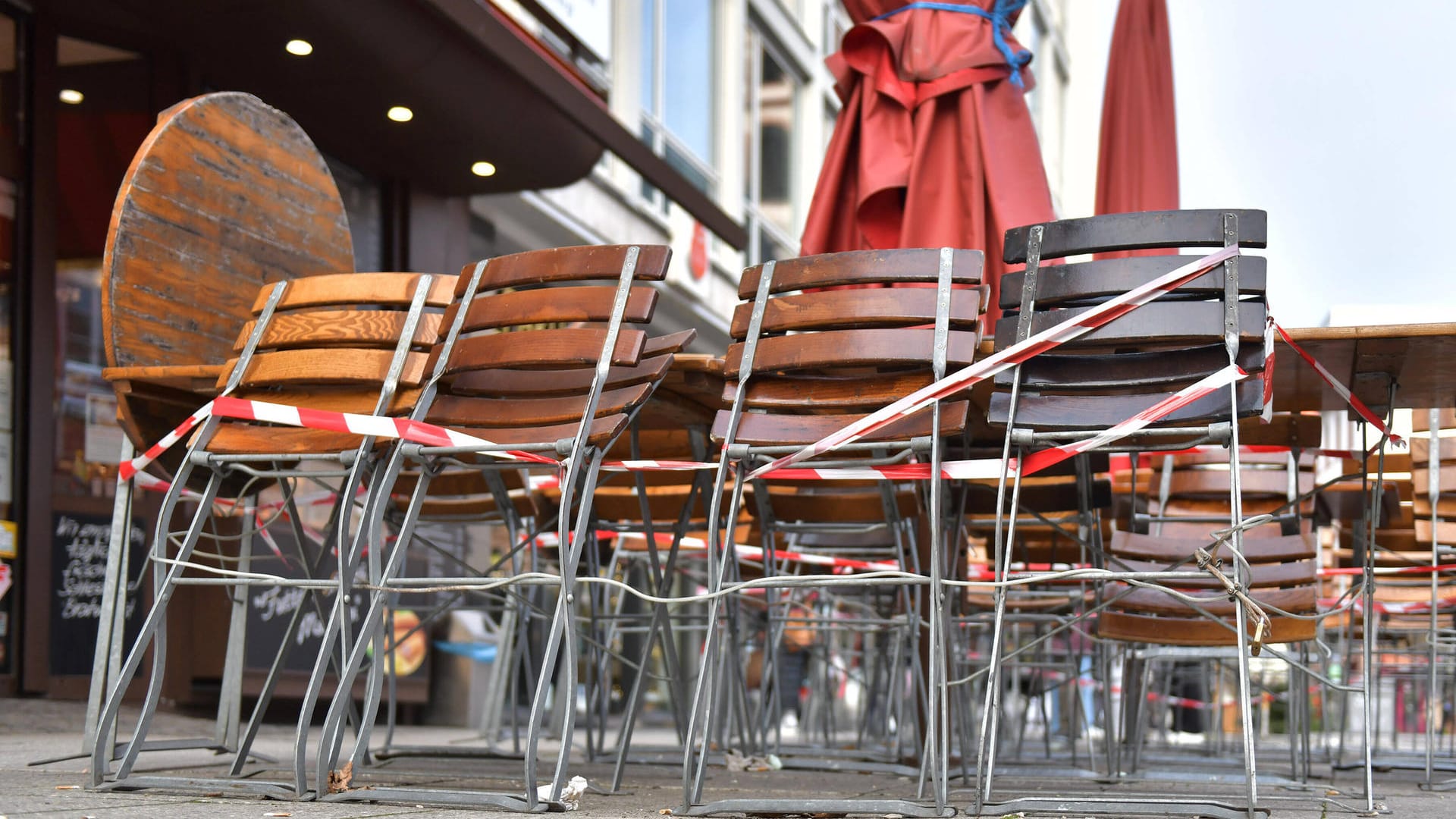 Restaurants und Kneipen sind dicht: Doch das sollte nicht ausreichen.