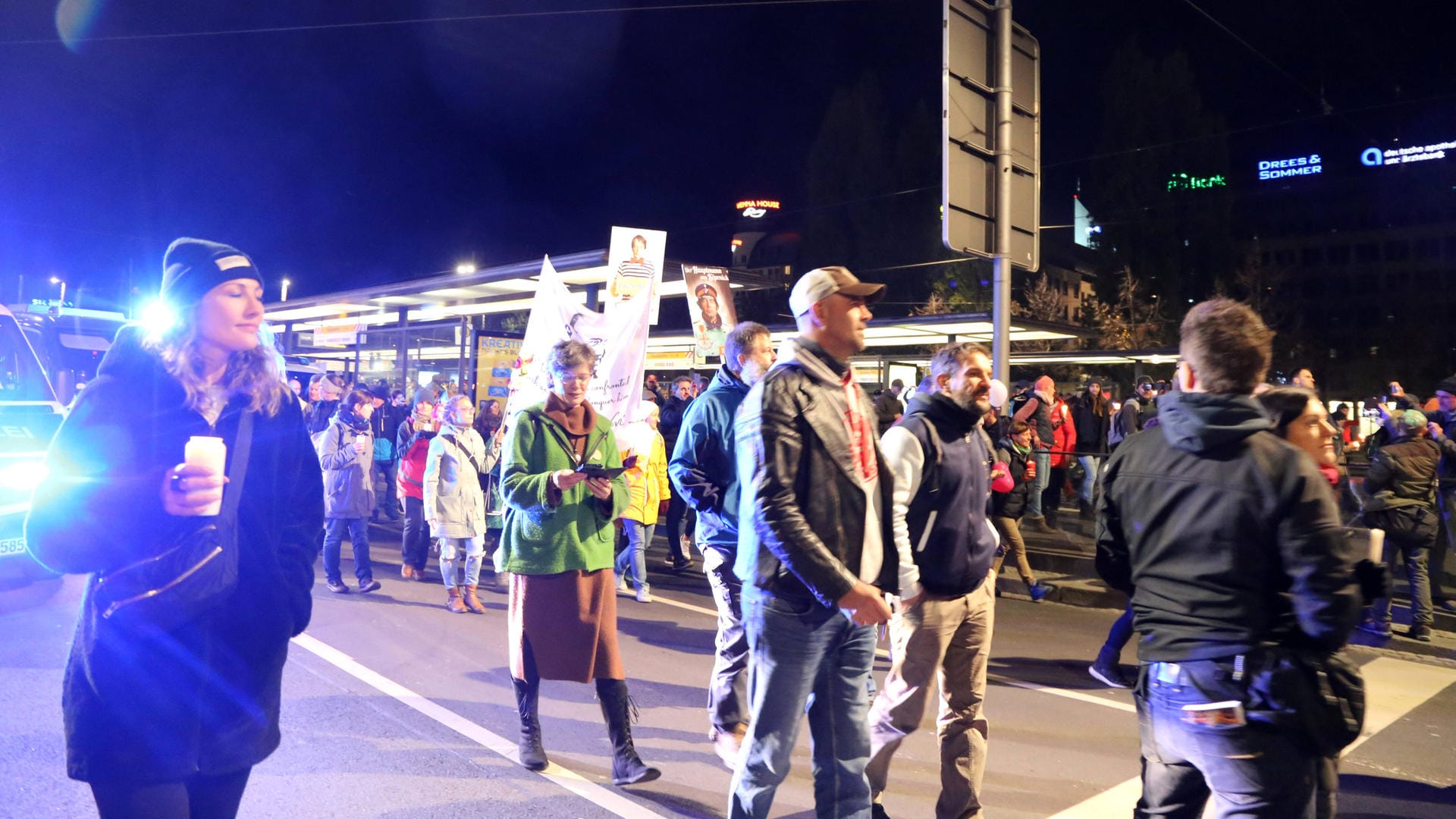 "Querdenken"-Demo in Leipzig: Nach seiner Teilnahme soll sich ein führender Kopf der Bewegung mit Corona infiziert haben.