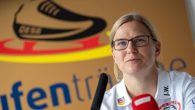 Erklärte überraschend ihren Rücktritt als Eisschnelllauf-Bundestrainerin: Jenny Wolf. Erklärte überraschend ihren Rücktritt als Eisschnelllauf-Bundestrainerin: Jenny Wolf.