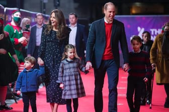 Royale Familie (v.l.): Prinz Louis, Herzogin Kate, Prinzessin Charlotte, Prinz William und Prinz George.