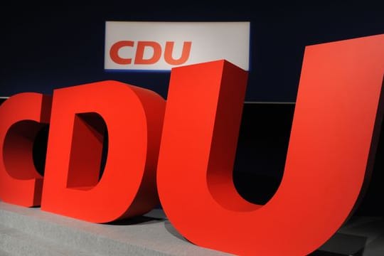 Als Termin für den für Mitte Januar geplanten Parteitags zur Wahl eines neuen Vorsitzenden war zunächst der 16.