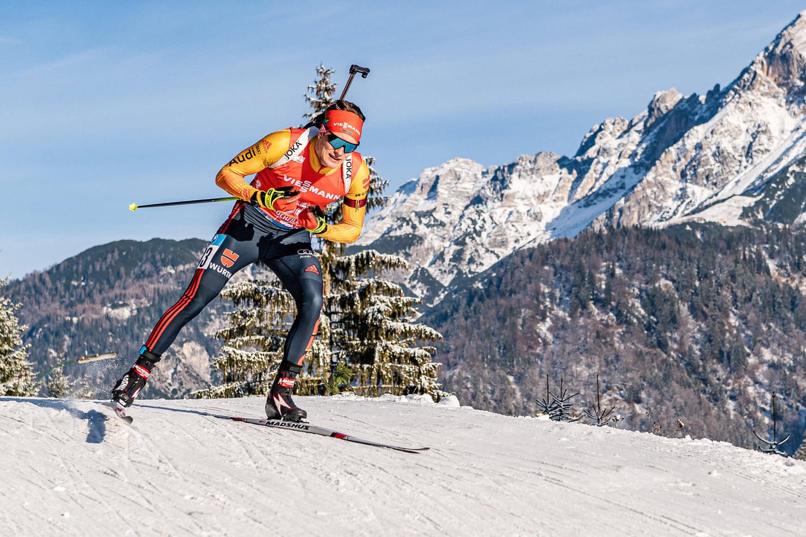 Biathlon: Benedikt Doll zeigte eine gute Leistung im Sprint am Freitag und sicherte sich so eine super Ausgangslage für die Verfolgung am Samstag.