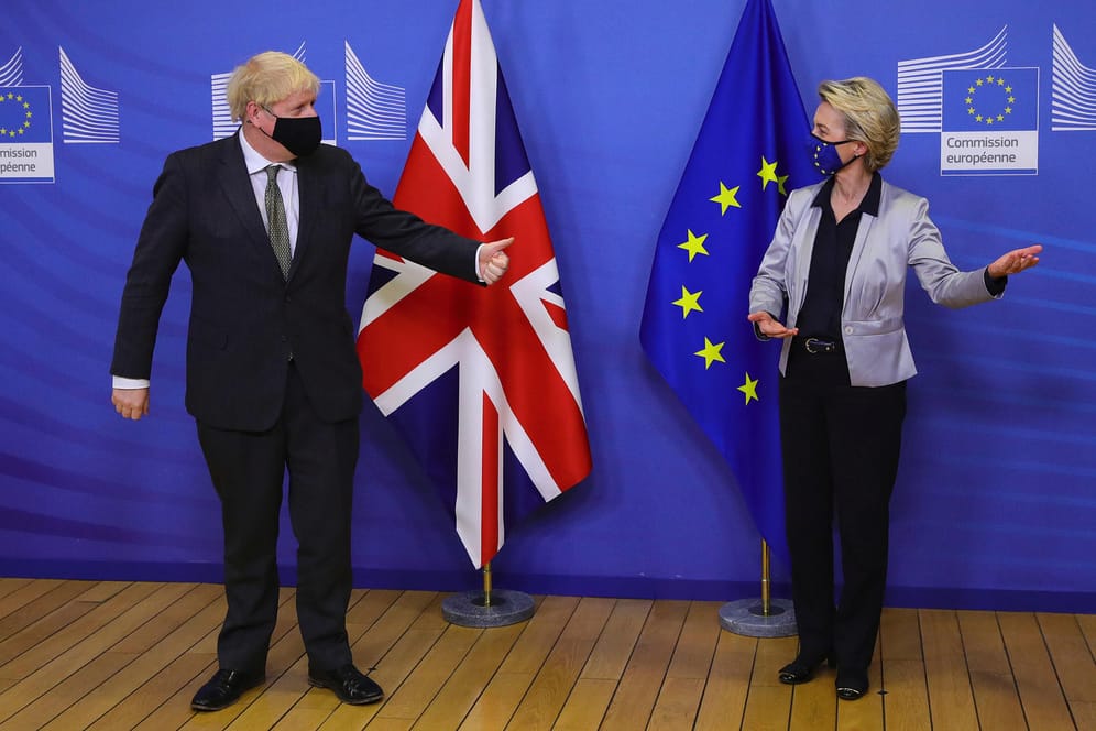 Der britische Premier Boris Johnson und EU-Kommissionschefin Ursula von der Leyen: Bis Ende des Jahres wird nun weiter verhandelt.