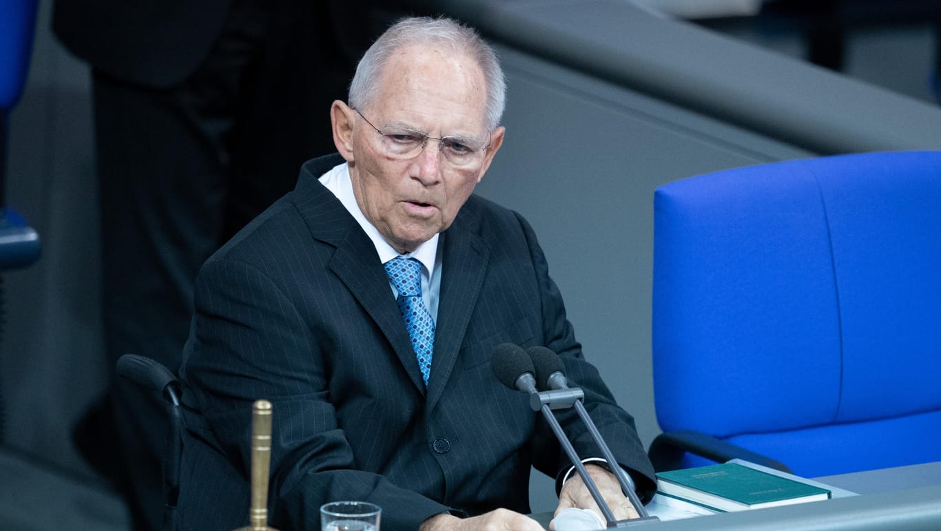 Wolfgang Schäuble: Der Bundestagspräsident spricht sich für eine Rundfunk-Debatte aus.