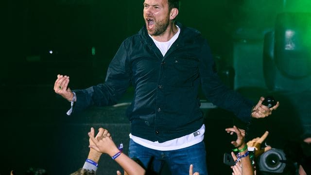 Damon Albarn, Sänger der britischen Popband Gorillaz, tritt 2018 in der Schweiz auf. Damon Albarn, Sänger der britischen Popband Gorillaz, tritt 2018 in der Schweiz auf.
