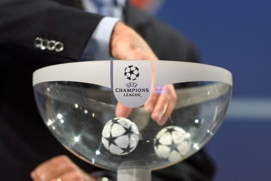 Bayern München, Borussia Dortmund, RB Leipzig und Borussia Mönchengladbach warten auf ihre Achtelfinal-Gegner.