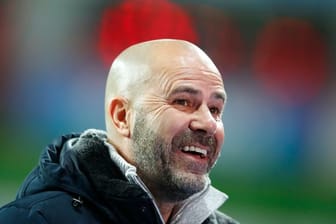 "Lieber da als irgendwo anders", sagt Leverkusens Trainer Peter Bosz über Tabellenplatz eins.