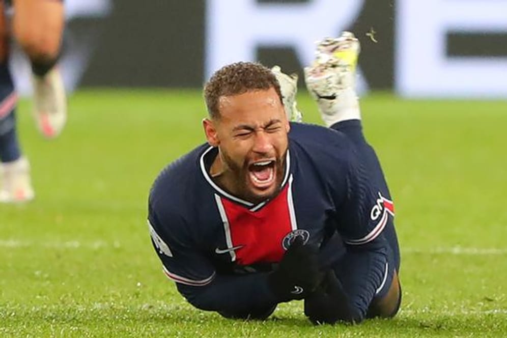 Neymar verletzte sich gegen Lyon.