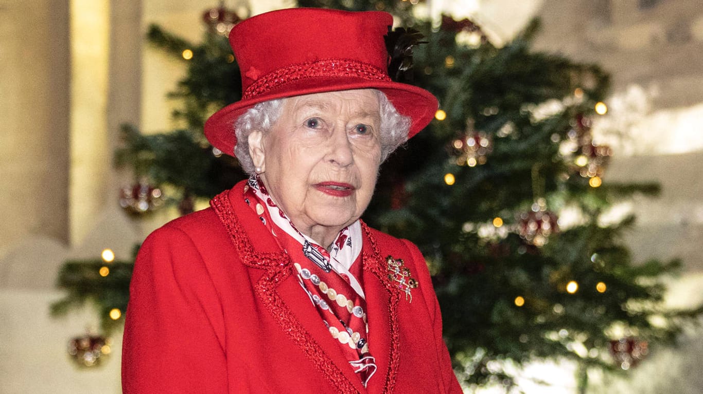 Queen Elizabeth II.: Ihre traditionelle Weihnachtsrede wird in diesem Jahr offenbar später als gewohnt aufgezeichnet.