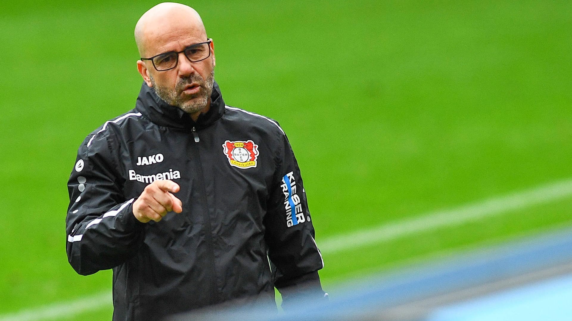 Peter Bosz: Der Bayer-Trainer hat die nächste Runde fest im Blick.