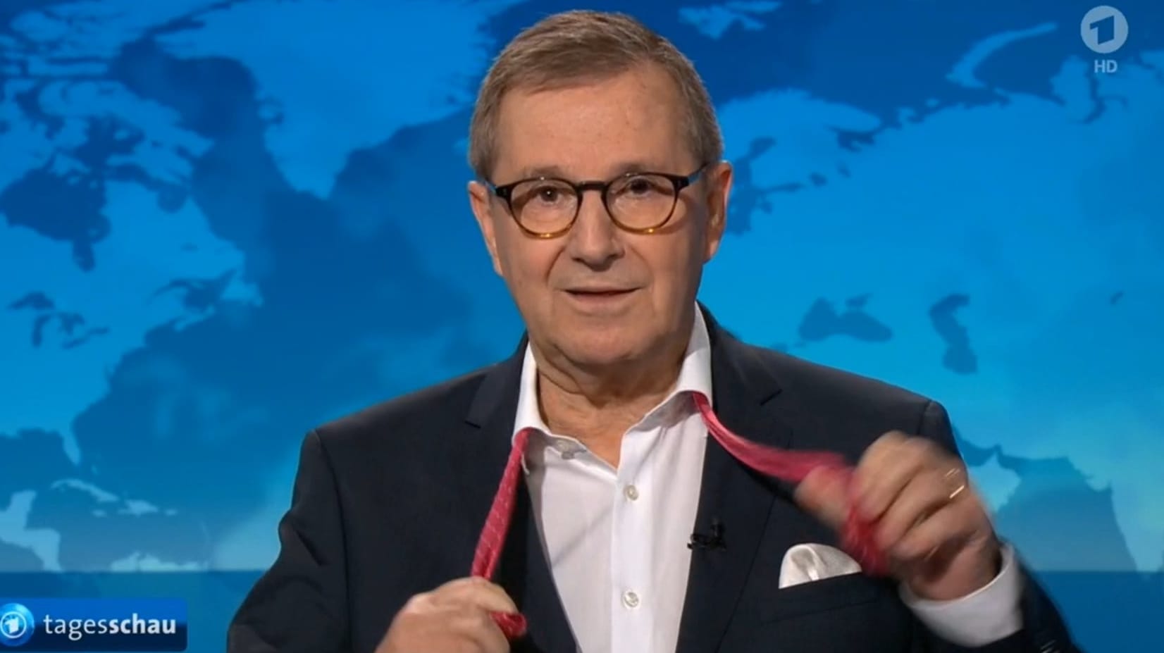 Jan Hofer: Der Chefsprecher der "Tagesschau" zieht sich nach seiner letzten Sendung am Montagabend die Krawatte aus.