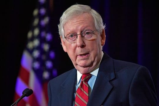 Der einflussreiche Mehrheitsführer der US-Republikaner im Senat, Mitch McConnell, hat Joe Biden zu seinem Wahlsieg gratuliert.