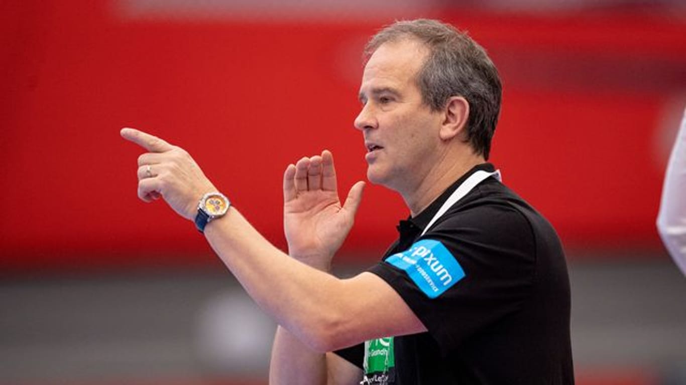 Will mit Deutschlands Handball-Frauen den EM-Halbfinaleinzug perfekt machen: Bundestrainer Henk Groener.