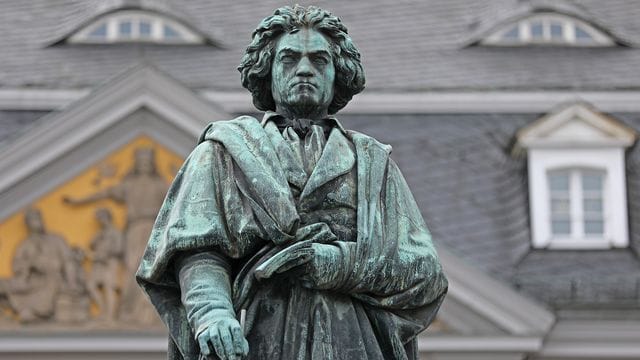Statue des Komponisten Ludwig van Beethoven in Bonn.