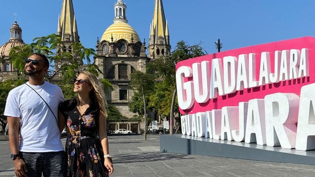 Marvin Matip und seine Frau Elsie in Guadalajara.