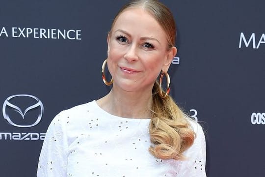 Jenny Elvers' Hündin ist gestorben.