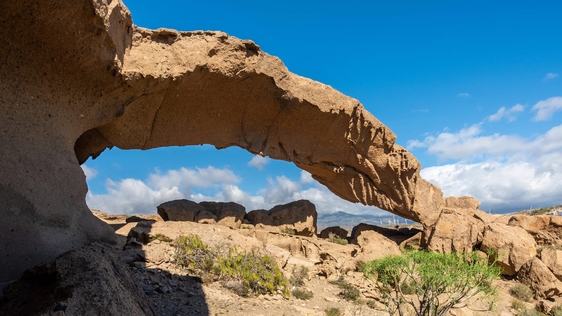 Teneriffa: Der Steinbogen von San Miguel de Tajao ist eine der Sehenswürdigkeiten auf der Insel.