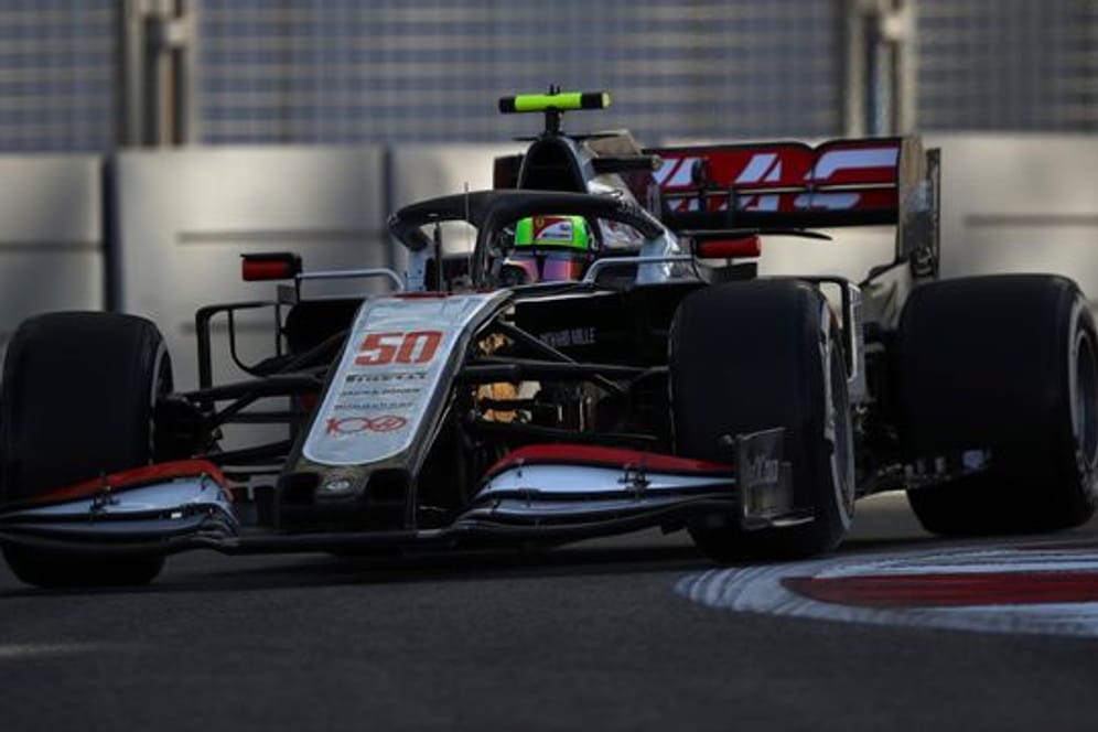 Drehte im Haas-Cockpit fleißig Runden in Abu Dhabi: Mick Schumacher.