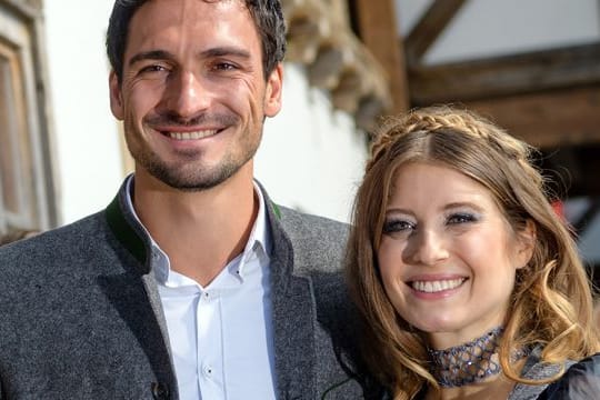 Mats und Cathy Hummels 2017 auf dem Oktoberfest.