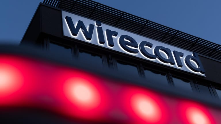 Wirecard-Logo an der Firmenzentrale: Der Betrug des Zahlungsdienstleisters soll auch Folgen für Bafin und Wirtschaftsprüfer haben.