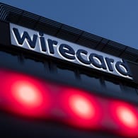 Wirecard-Logo an der Firmenzentrale: Der Betrug des Zahlungsdienstleisters soll auch Folgen für Bafin und Wirtschaftsprüfer haben.