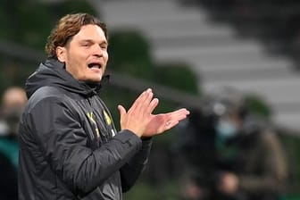 Dortmunds neuer Trainer Edin Terzic trieb seine Mannschaft an.