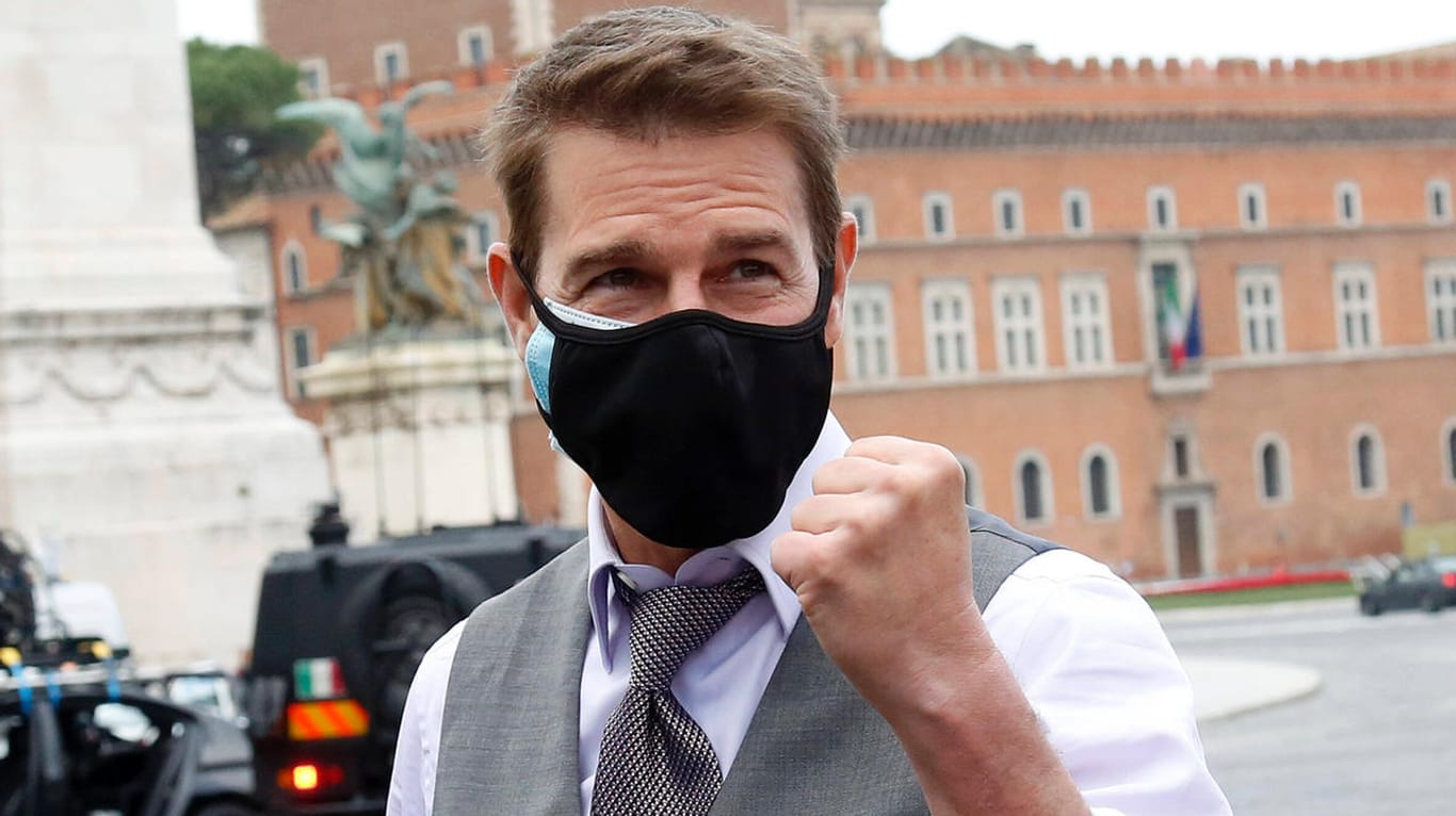 Tom Cruise: Der Schauspieler sorgt dafür, dass die Corona-Richtlinien am Set von "Mission Impossible 7" eingehalten werden.