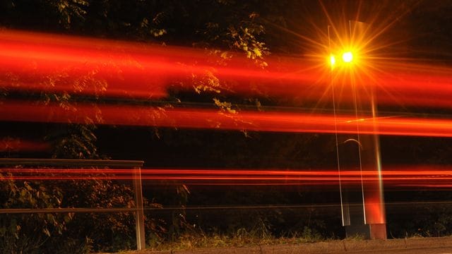 Blitzer: Wenn Autofahrer an der Richtigkeit der Geschwindigkeitsmessung zweifeln, haben sie neuerdings mehr Rechte. Blitzer: Wenn Autofahrer an der Richtigkeit der Geschwindigkeitsmessung zweifeln, haben sie neuerdings mehr Rechte.