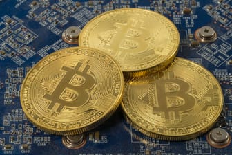 Bitcoin (Symbolbild): Die Kryptowährung ist so wertvoll wie nie zuvor.
