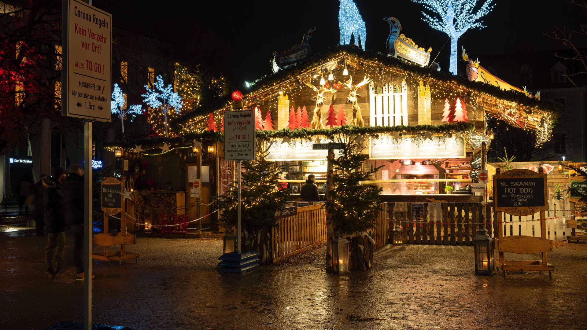 Weihnachtszeit in Karlsruhe: Nicht jeder kann es sich in dieser schweren Zeit gut gehen lassen.