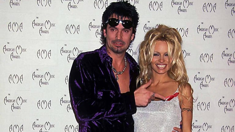 Tommy Lee und Pamela Anderson bei den American Music Awards 1996.