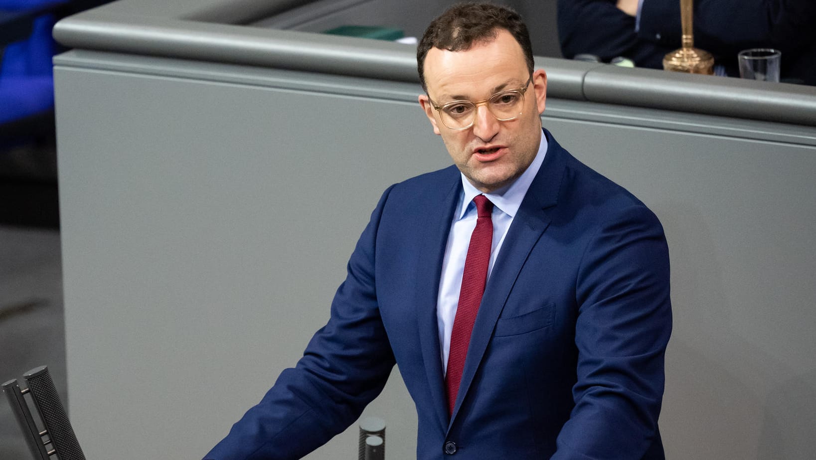 Jens Spahn im Bundestag: Der Gesundheitsminister will die Impfverordnung bald unterzeichnen.