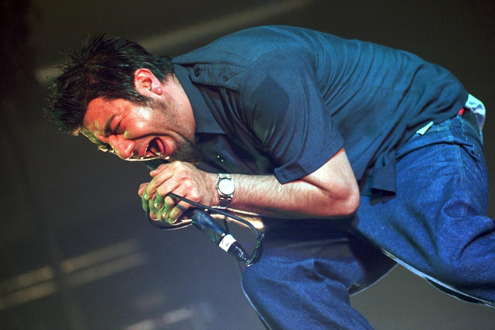 Deftones: Chino Moreno bei einem Konzert 2001.