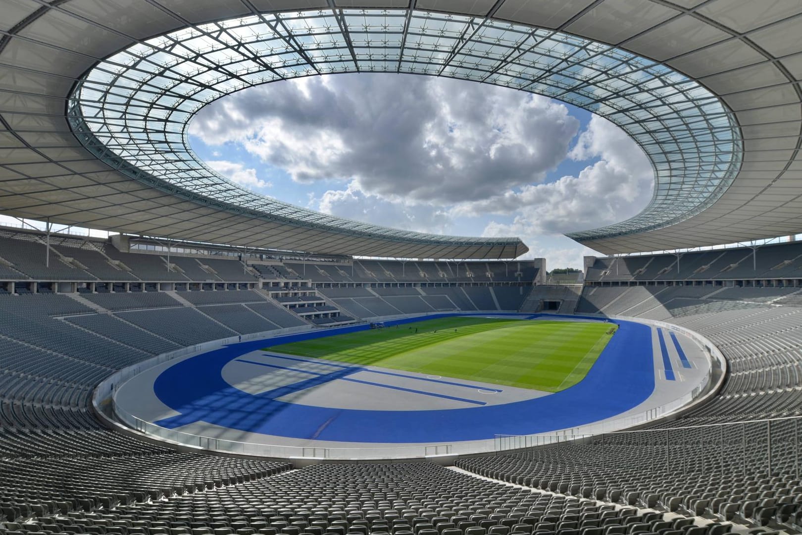 Olympiastadion Berlin: Star-Architekt Hubert Nienhoff wünscht sich, dass das Hauptstadt-Rund zum Nationalstadion wird.