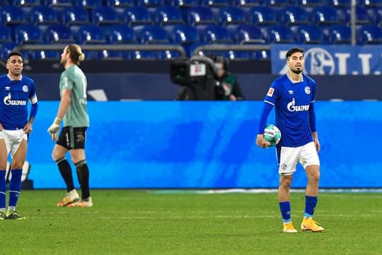 Nach der Heimpleite gegen Freiburg wird die Lage auf Schalke immer prekärer.