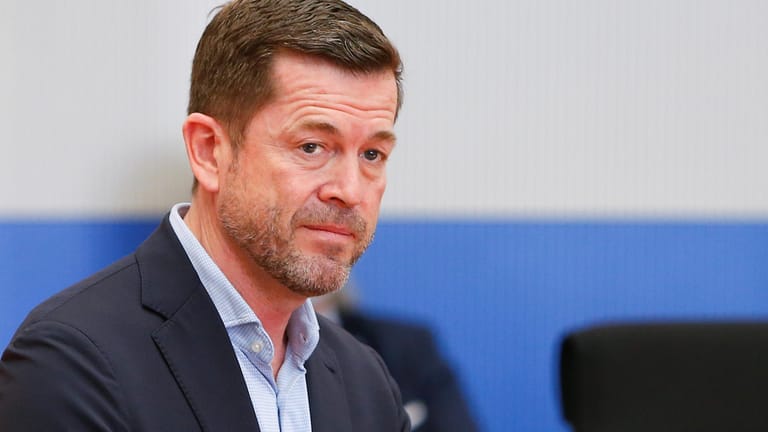 Karl-Theodor zu Guttenberg: Der frühere Verteidigungsminister vor der Sitzung des Wirecard-Untersuchungsausschusses.